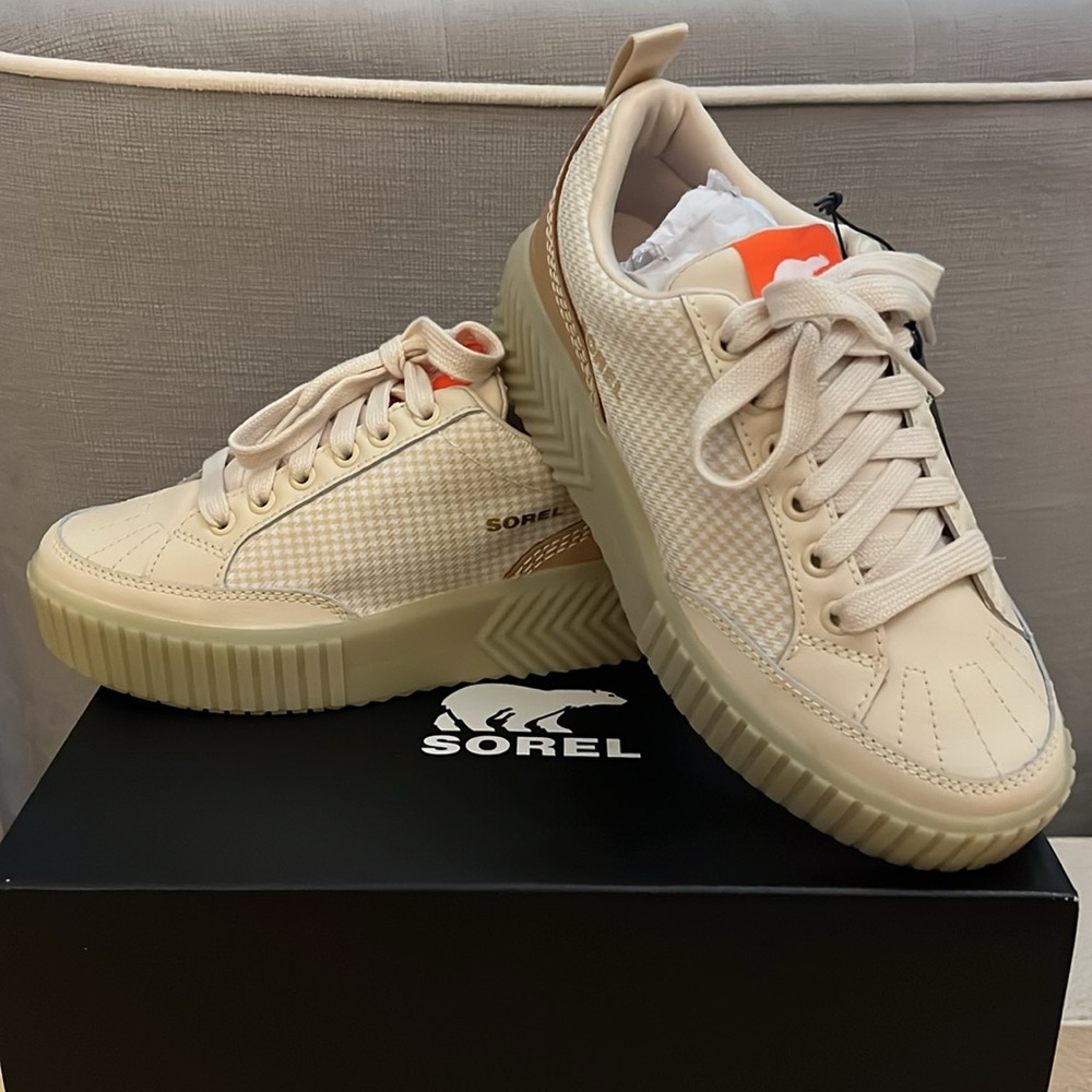 SOREL ONA AVE Low Sneaker NEW with Tags Size 7